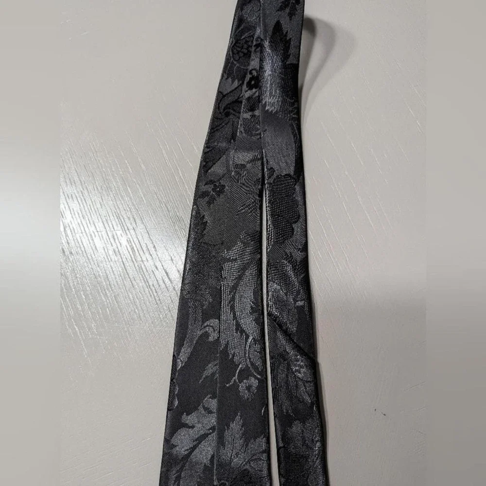 Unique A.‎ Rogers Baseball-Themed Tie – Gently Used Stand Out with Playful style